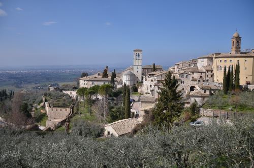 Vista panoramica della città di Assisi